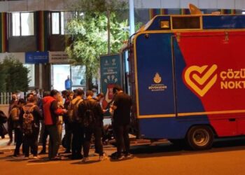 İBB’nin KYK yurdu için yaptığı internet yardımına bakanlık engeli