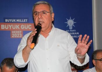 Mehmet Metiner’den AKP’ye karikatürlü tepki