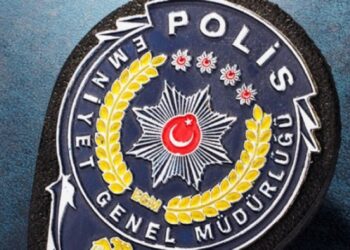 CHP’nin polis açılımı emniyeti alarma geçirdi