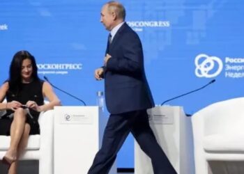 Putin’den gazeteciye cinsiyetçi tepki: Güzel ama anlamıyor