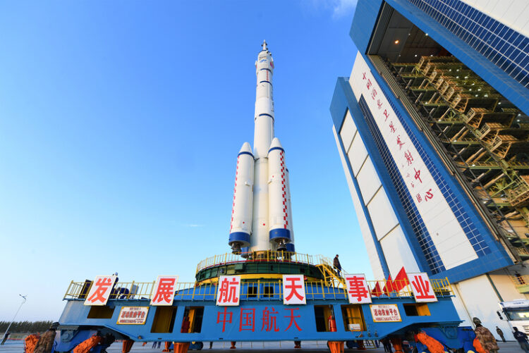 Shenzhou-13 insanlı uzay aracının fırlatma hazırlıkları başladı