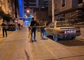 20 günlük baba, sokakta bıçaklanarak öldürüldü
