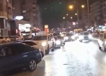 Akaryakıtta zam kuyruğu