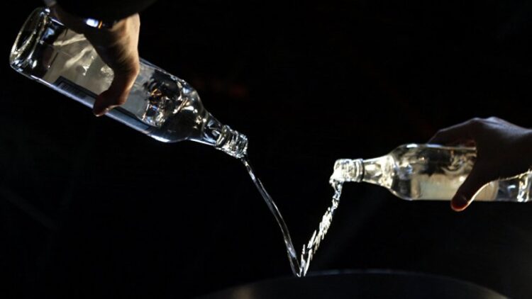 Özgür Aybaş: Rakı ,viski ve votka zamlarına hazır mıyız?