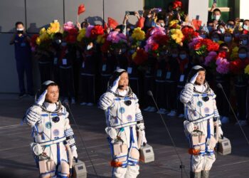Shenzhou-12 astronotları karantina ve ilk tedaviyi tamamladı