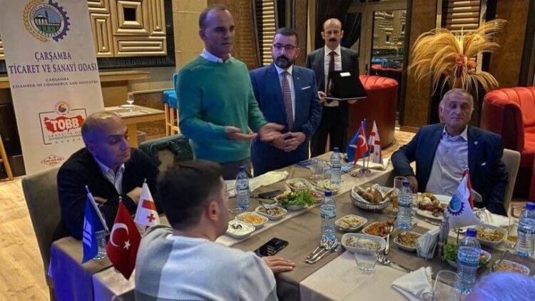 Müebbet hapis cezası alan firari Galip Öztürk’e AKP’li başkandan plaket