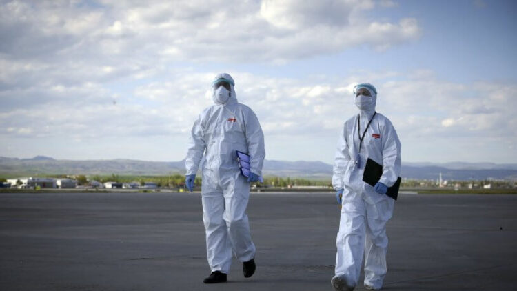 Koronavirüs belirtilerine rağmen testiniz negatif çıktıysa dikkat