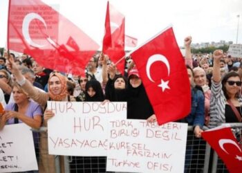 Aşı karşıtları parti kuruyor