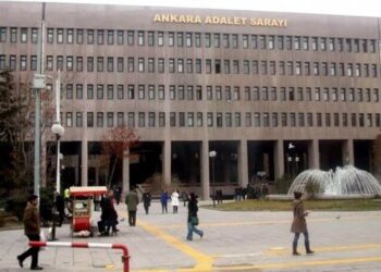 Erdoğan’ın diploması hakkında mahkemeden jet hızıyla ve oy birliğiyle karar