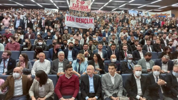 CHP Gençlik Kolları’nın yeni başkanı ve yönetimi belli oldu