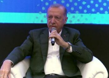 Erdoğan’dan soru soran gence: Sen de tam damardan girdin
