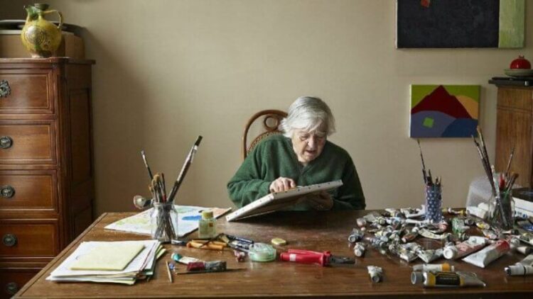 Babası Atatürk’ün sınıf arkadaşıydı: Etel Adnan hayatını kaybetti