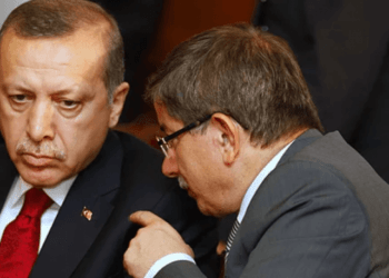 ‘Davutoğlu ile Erdoğan telefonda kavga etti’