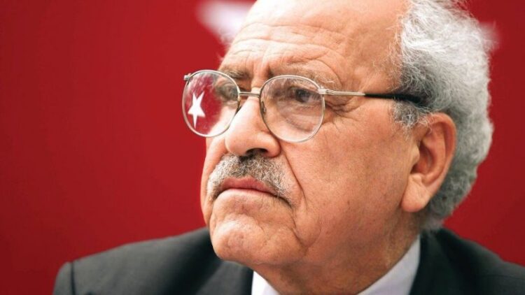 Sezai Karakoç’un AKP’yi eleştiren yazısı yeniden gündem oldu