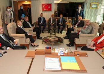 Kılıçdaroğlu ziyaretinde Akşener’in masasında dikkat çeken ayrıntı