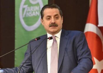 AKP’li eski bakan Faruk Çelik, yıllar sonra sessizliğini bozdu: ‘Artık her şeyi konuşacağım…’