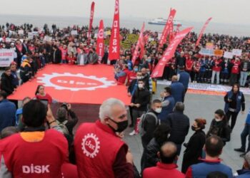 Asgari ücret için bir günlük grev çağrısı