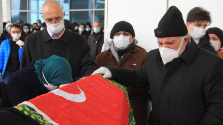 Kızının ardından baba da koronadan vefat etti