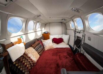 Bu uçak ‘havada seks yapmak isteyenler’ için sefer yapıyor