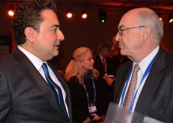 ‘Kemal Derviş ve Ali Babacan, 2001 krizinde neden başarmışlardı?’