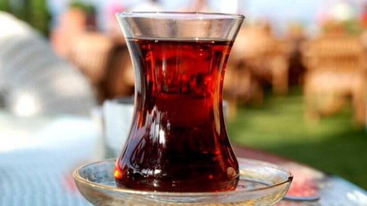 1 bardak çayın fiyatı 1 litre benzine eşit oldu!
