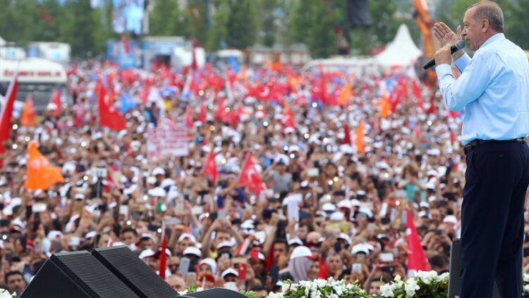 Erdoğan mitingi için AKP’li belediyeden işçilere tehdit