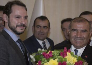 AKP’li eski bakan itiraf etti: Çok destekledim ama bugün olsa ‘evet’ oyu vermem!