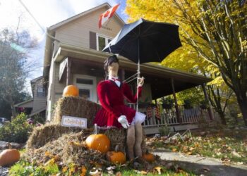 Kanada’da Schomberg korkuluk yarışması düzenlendi