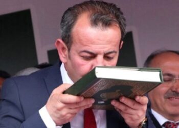 Özcan: ‘Hadis-i şerifleri okuyarak sosyal demokrasiyi benimsedim’