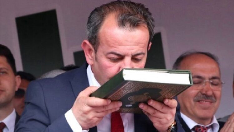 Özcan: ‘Hadis-i şerifleri okuyarak sosyal demokrasiyi benimsedim’