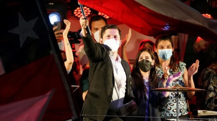 Şili’de sandıklar açıldı: 35 yaşındaki solcu aday ikinci tura kaldı