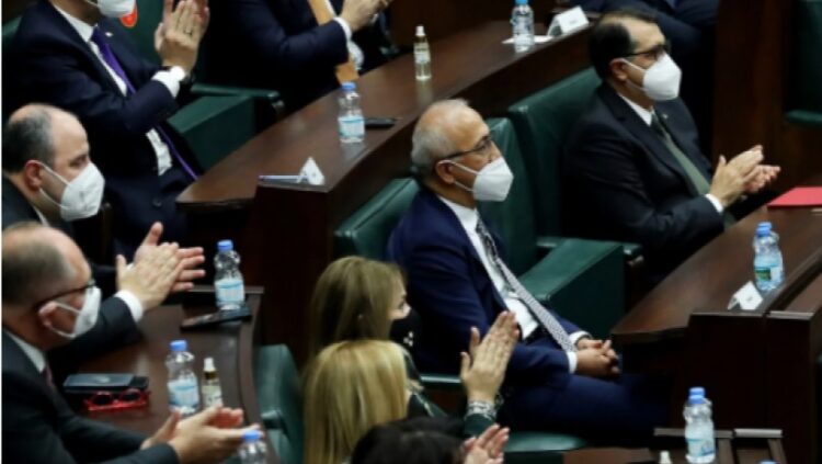 Erdoğan’ın faiz açıklamaları sırasında dikkat çeken Lütfi Elvan detayı