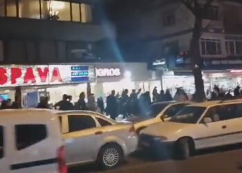 Ankara’da halk ‘AKP istifa’ sloganları ile sokağa çıktı