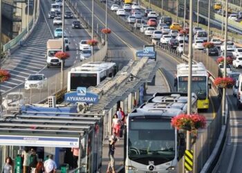 İstanbul’da ulaşıma zam teklifi ertelendi