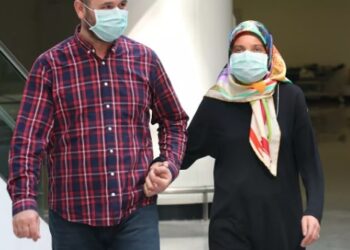 Eşine karaciğerini verebilmek için 15 kilo zayıfladı