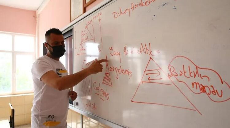 Eğitim-İş Genel Başkan Kadem Özbay: Zam, kriz, yoksulluk; tükeniyoruz