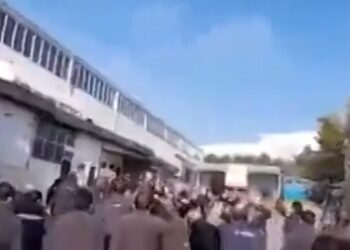 Metal işçileri grev kararını astı: ‘Zafer direnen emekçinin olacak’