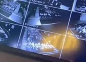 Sinema salonunda cinsel ilişkiye giren çiftleri ifşa etti