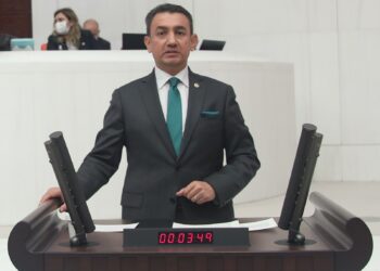 Ünver’den Cumhurbaşkanı yardımcısı Oktay’a: Kamudan üç maaş, beş maaş almak hayasızlıktır