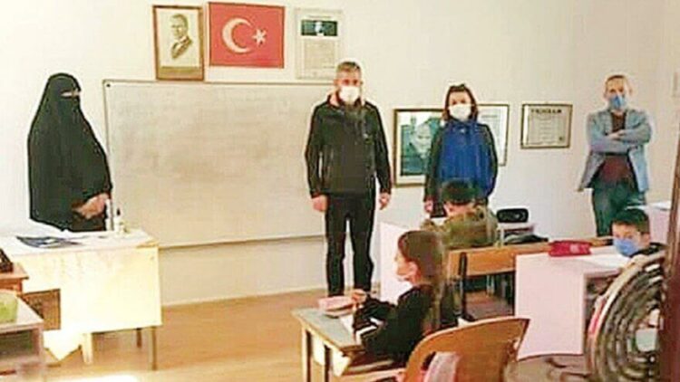 ‘MEB’i tarikatlar ve cemaatler yönetiyor’