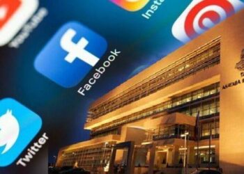 Paylaştığı haber yüzünden ceza alan öğrenci tazminat kazandı