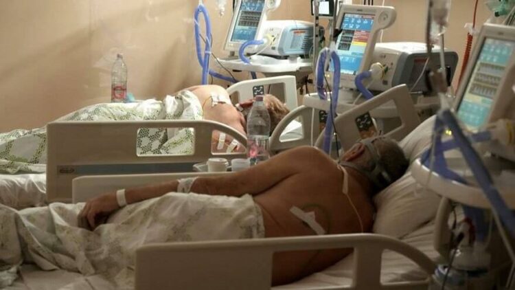 Ünlü bilim insanından Covid-19 salgını açıklaması: Gelecek yıl biter