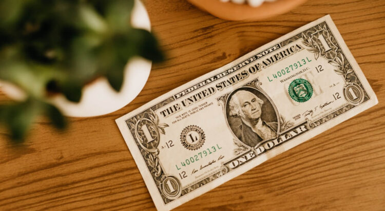 Dolar patladı, bankaların mobil uygulaması çöktü