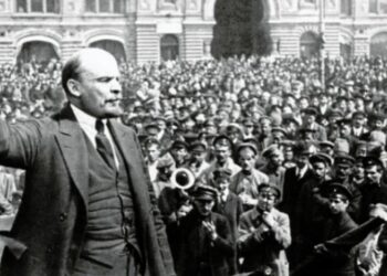 Büyük Ekim Devrimi 104 yaşında