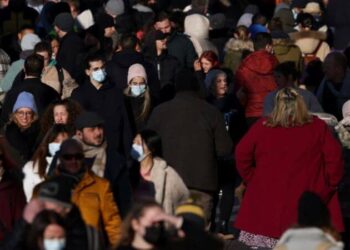 Moderna’dan ‘Omicron’ açıklaması: mRNA aşıları etkili olacak mı?
