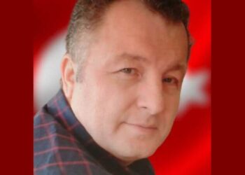 AKP’li öğretmen CHP’li öğrencilerini hedef aldı: ‘Notlarını kırdım’