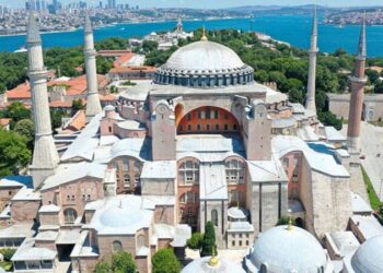 İstanbul Valiliği’nden Ayasofya’da Atatürk’e ret!