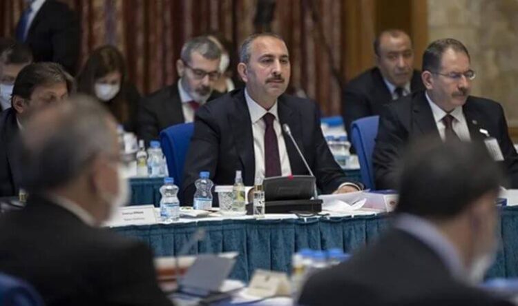 Bakan Gül açıkladı: Finans mahkemeleri kuruluyor