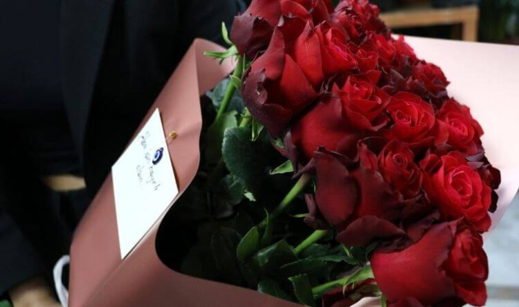 İsimsiz gül buketlerine ‘cinsel taciz’ davası