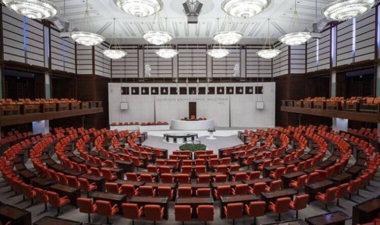 Ek bütçe talep edilmişti: AKP ve MHP oylarıyla yine reddedildi